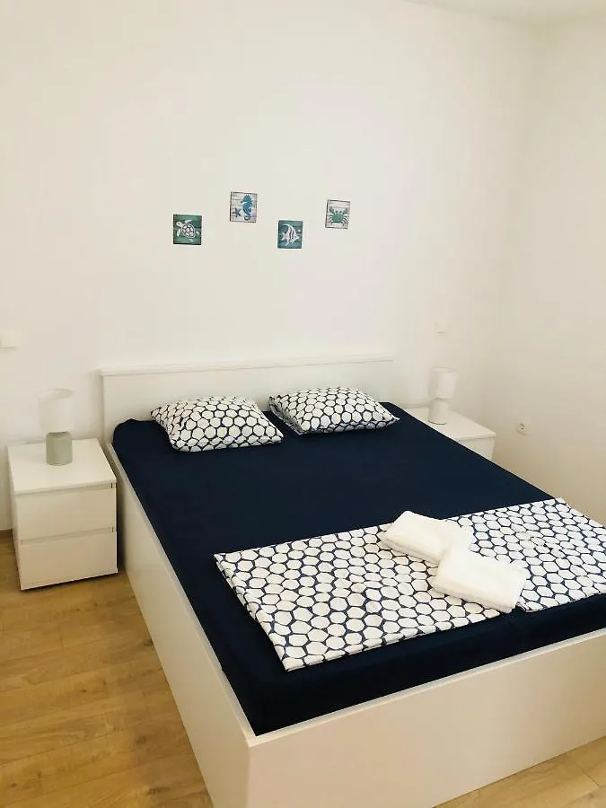 Lavanda Centar Vir 0*,  Horvátország
